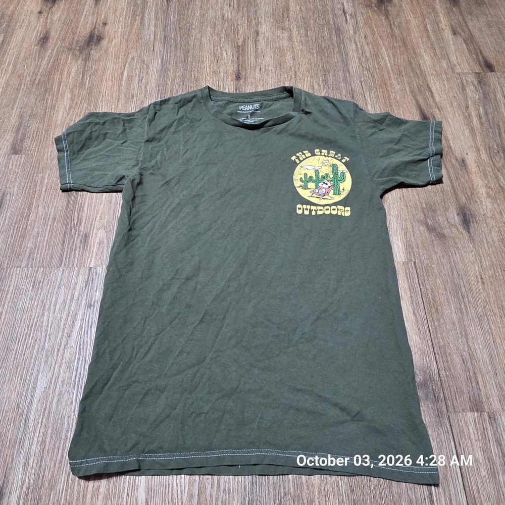 Peanuts Snoopy Happy Camper Graphic T-Shirt Green Mens Small The Great Outdoors